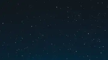 Lua crescente no ceu noturno